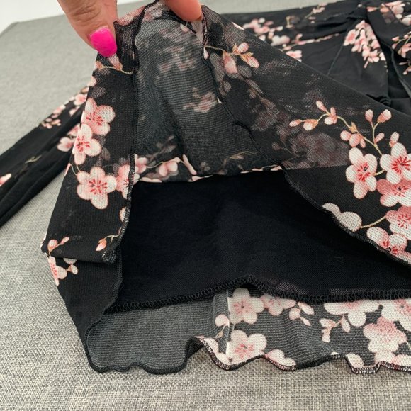 Jessica Max Floral Black Blouse Long Sleeve Mesh Material Tie on the side Neck - Picture 8 of 13